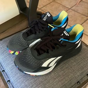 Hard to find pair of Nanos X in mint condition used only a few times size 8 mens